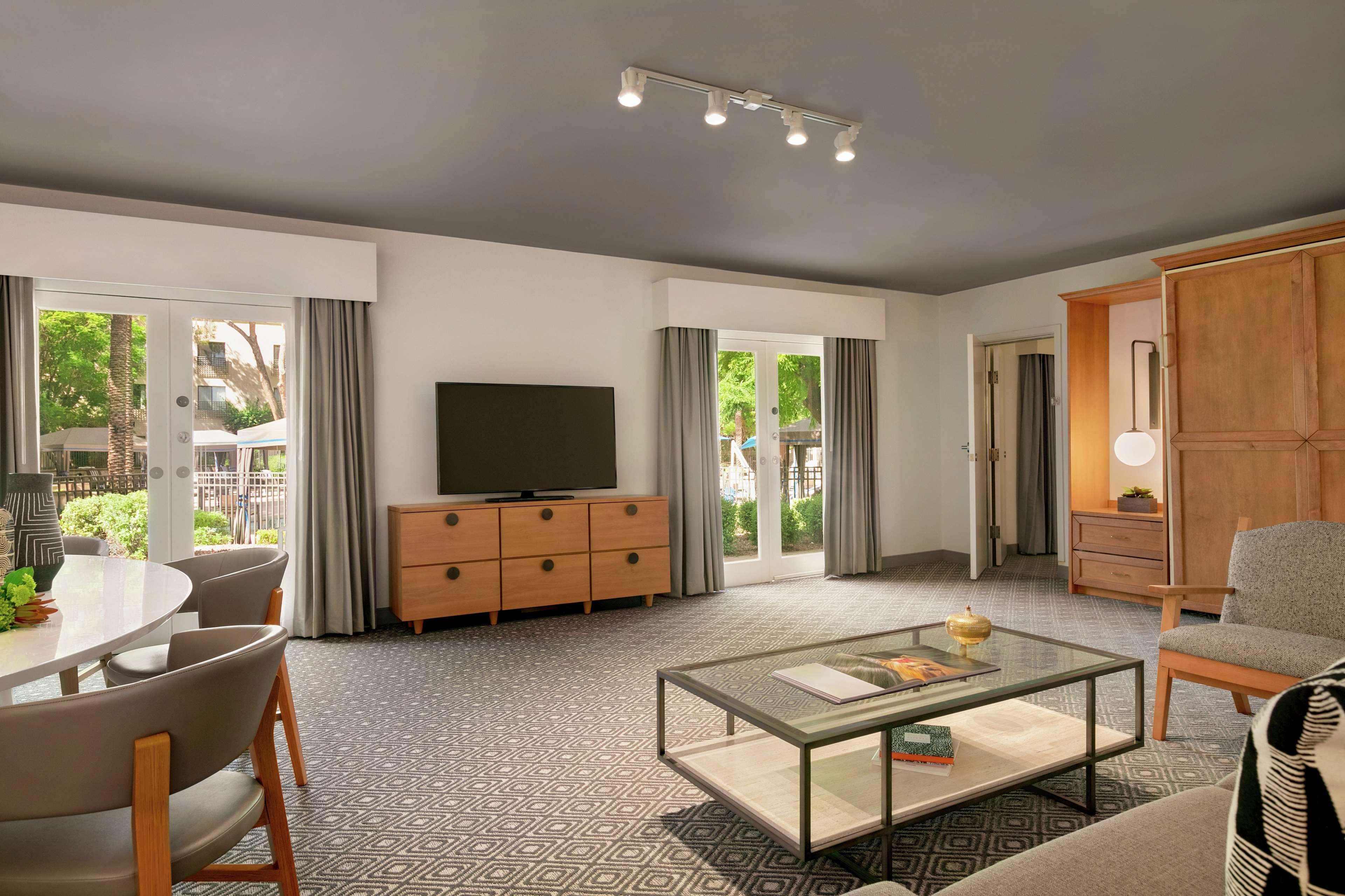 Hilton Scottsdale Resort & Villas Exterior photo